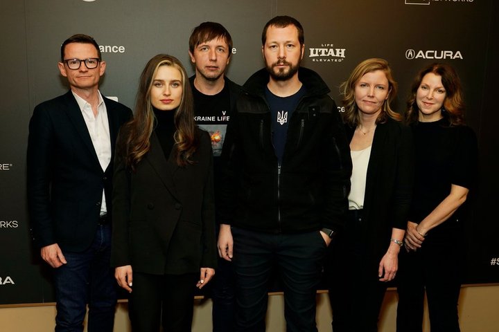 "The Team Behind the Film 20 Days in Mariupol"