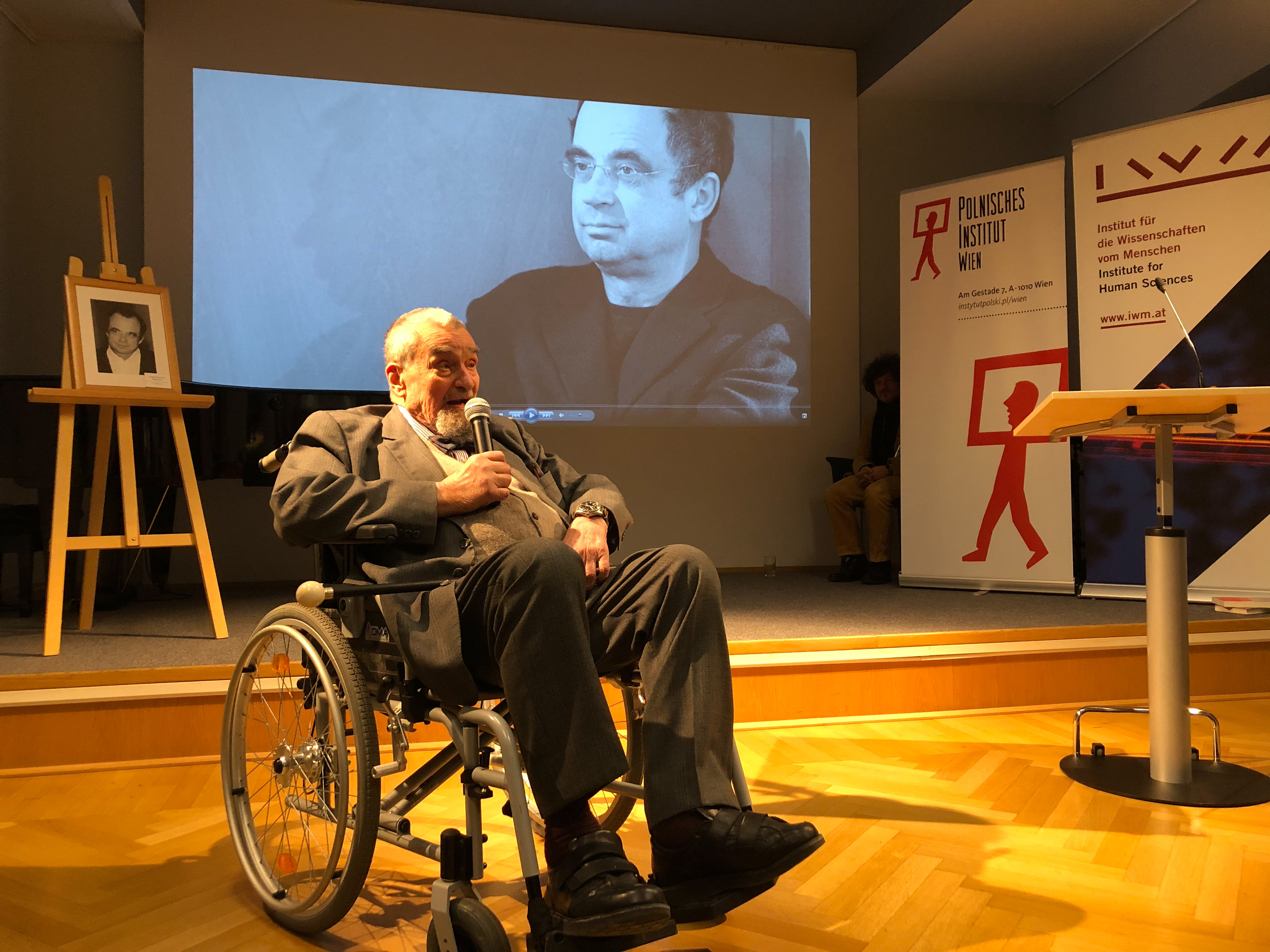 Karel Schwarzenberg at the event "Krzysztof Michalski In Memoriam"