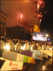 Reflections on the Peaceful Revolutions in Eastern Europe: How Berlin and Prague Celebrated the 20 th Anniversary of 1989