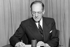 Lemkin and Lauterpacht in Lemberg and Later: Pre- and Post-Holocaust Careers of Two East European International Lawyers