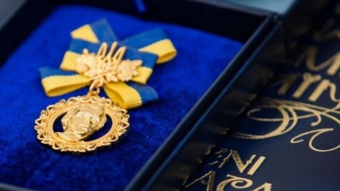 Picture of a medal for the Shevhcenko Prize, Photo Credit: Shevchenko National Prize Committee (official Facebook page) 