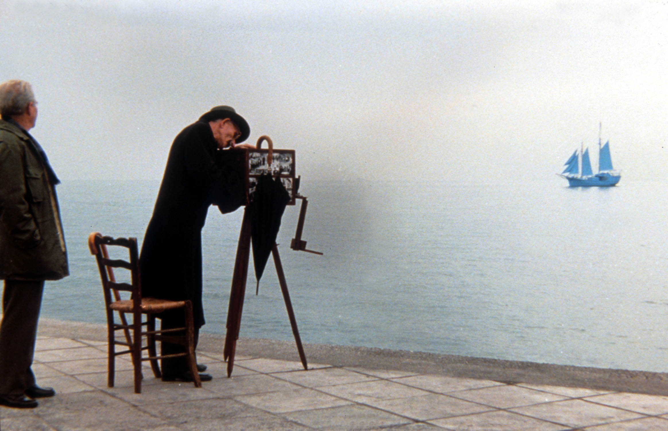 Theo Angelopoulos, Ulysses’ Gaze, 1995. Photo: THEO ANGELOPOULOS FILMS / Mary Evans / picturedesk.com