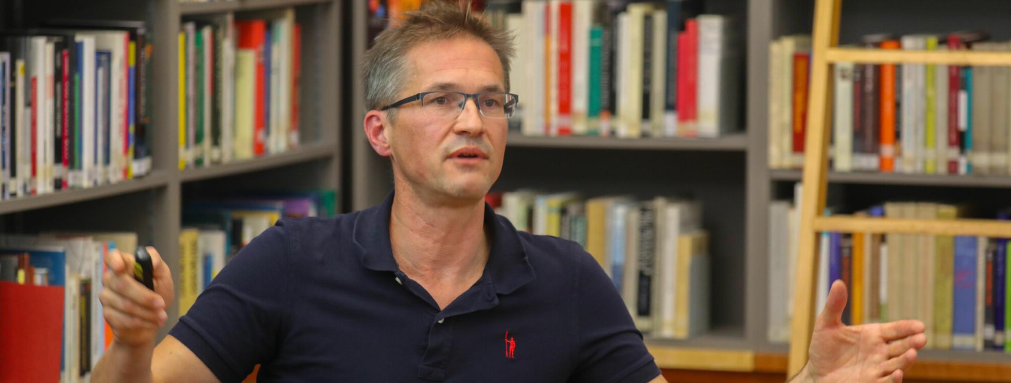 Photo of Gerald Knaus