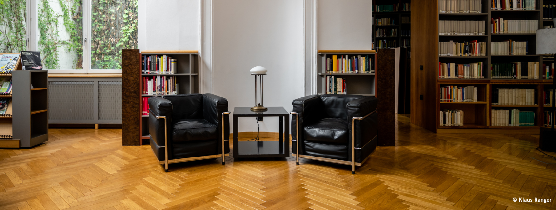 A picture of the IWM library's reading room